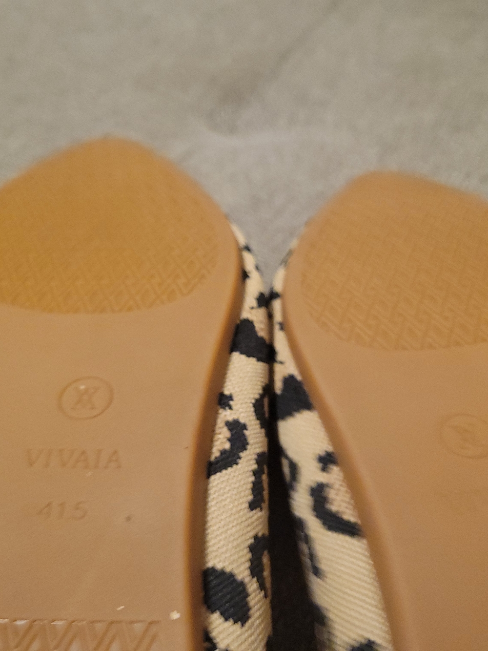 Vionic Leopard-Print Pointed Knit Flats in Tan and Black - Picture 3 of 7